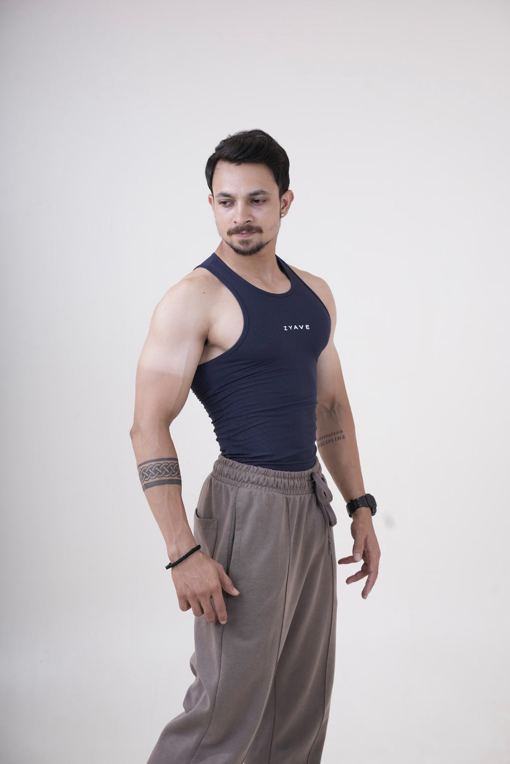 ZYAVE Deep Navy Ribbed Compression Tank front standing pose