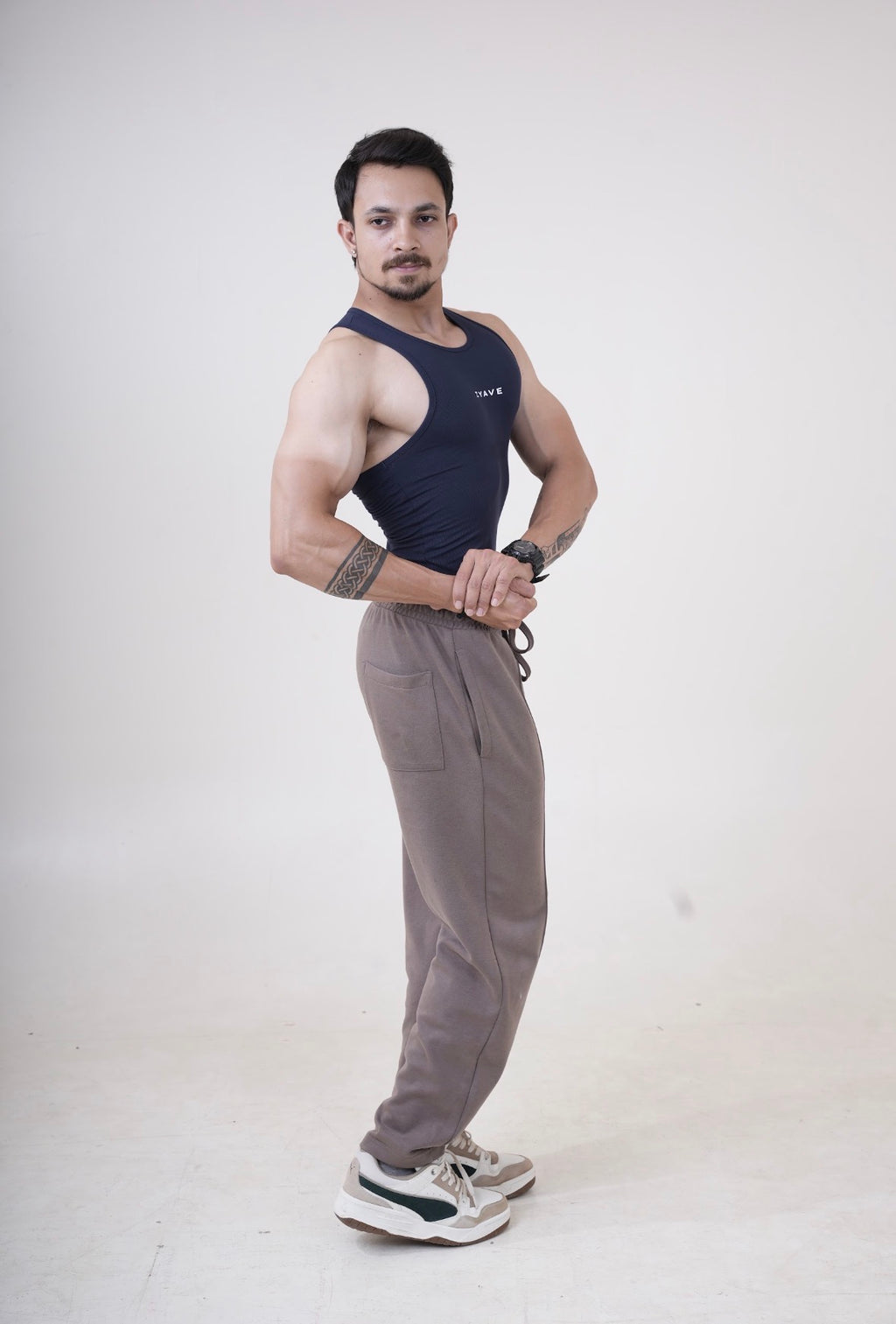ZYAVE Deep Navy Ribbed Compression Tank side profile