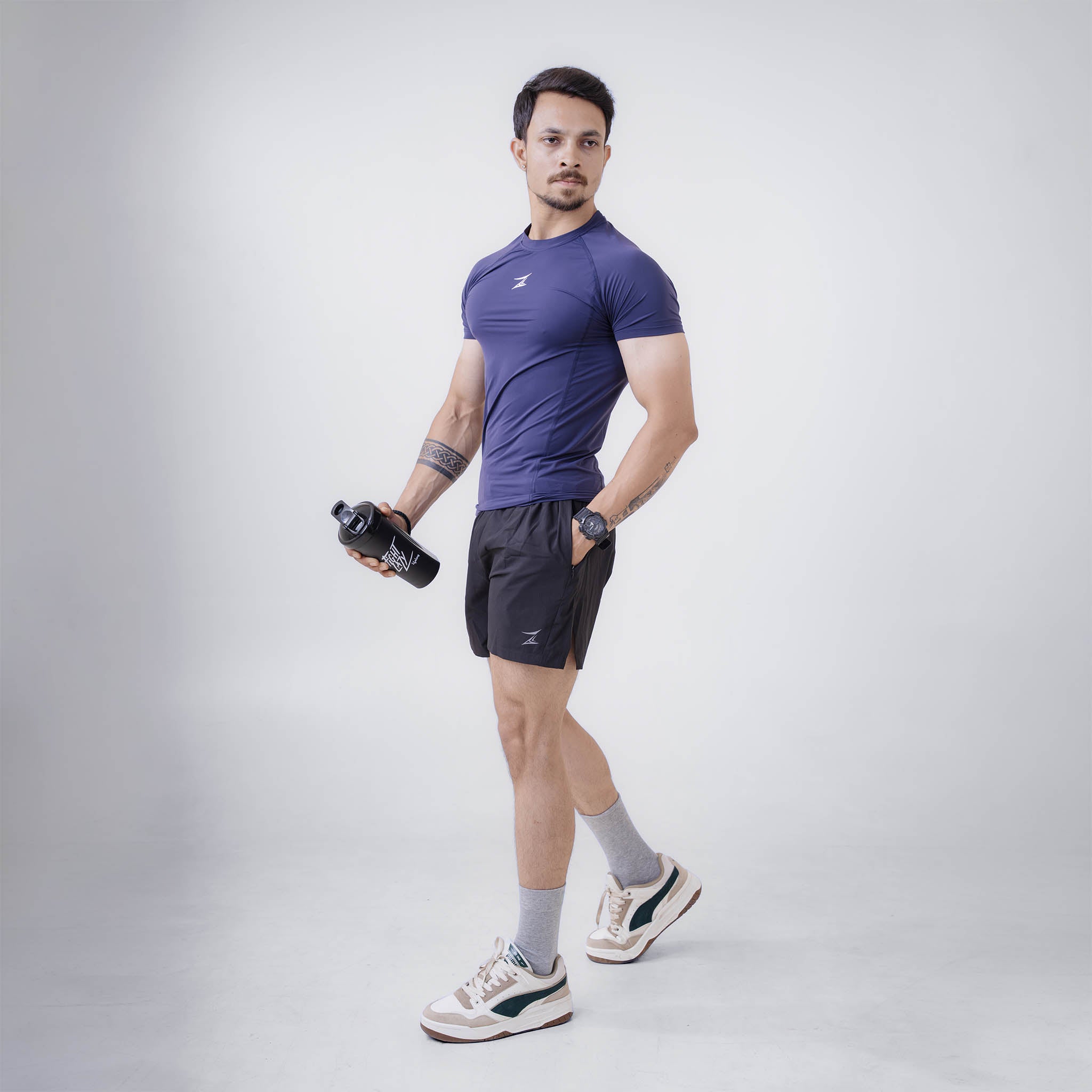 ZYAVE Men's Navy Compression T-Shirt - Side Pose
