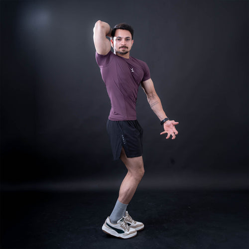 ZYAVE Men's Plum Compression T-Shirt - Side Pose