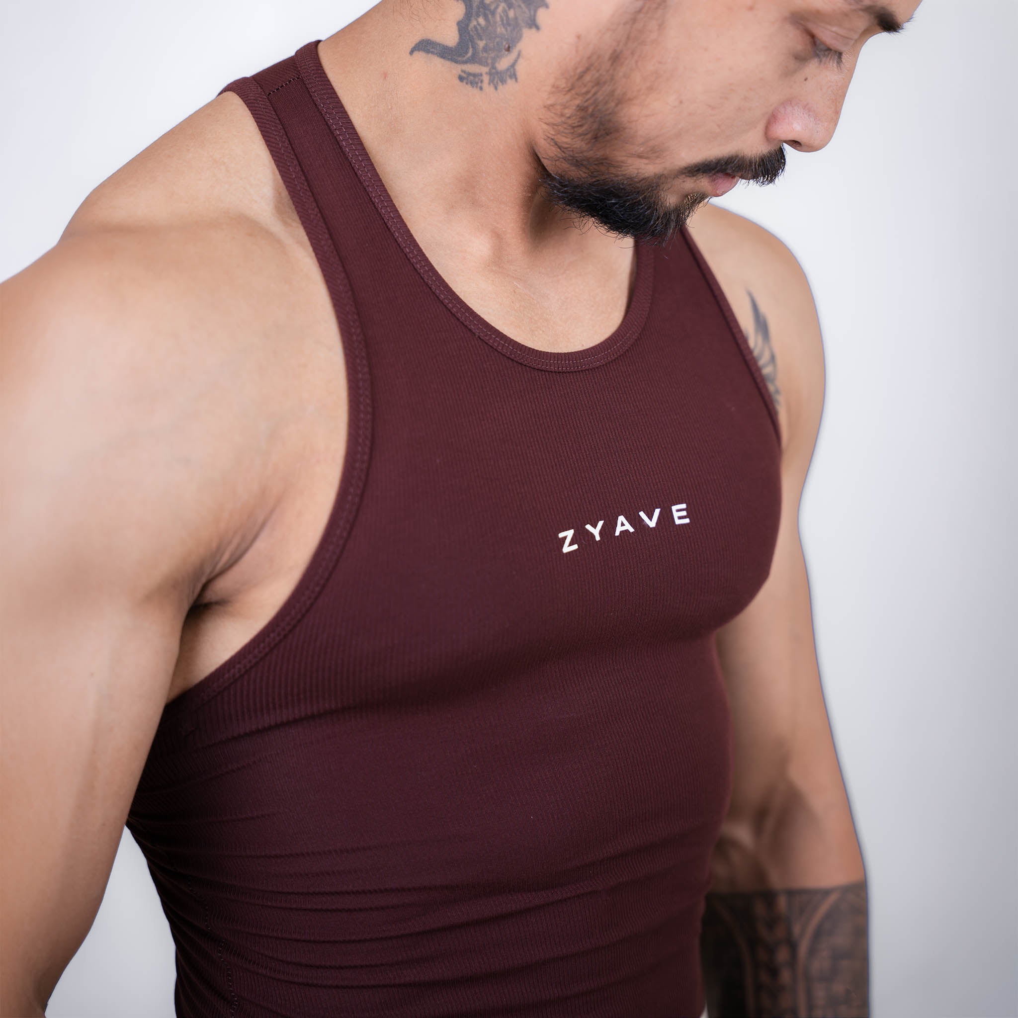 ZYAVE Men's Red Wine Ribbed Tank Top - Close-Up View